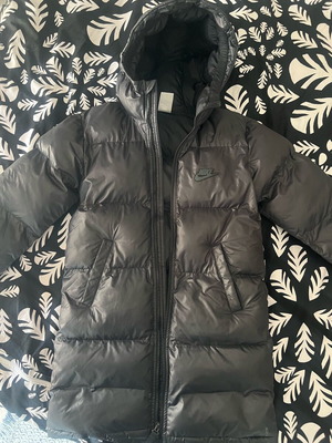 Nike kids black jacket like new, size 122-128