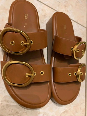 Zara καφέ δερμάτινα πέδιλα πλατφόρμες καινούργια, νούμερο 37