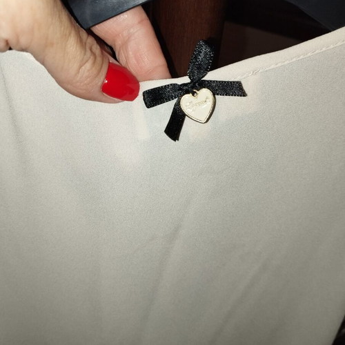 Lynne blouse like new, nude draped design with detachable chain