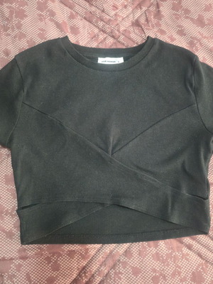Pink Woman μαυρο crop top μπλουζάκι