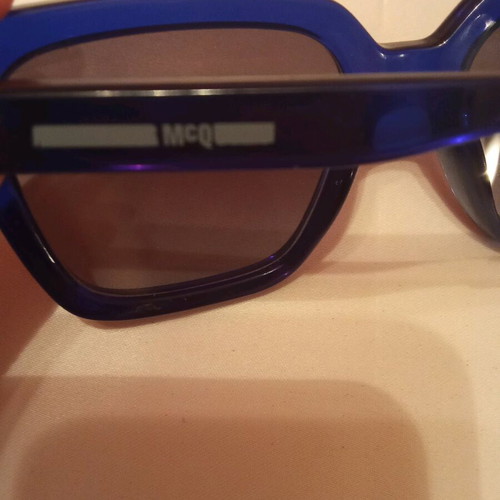 MCQ sunglasses like new, blue