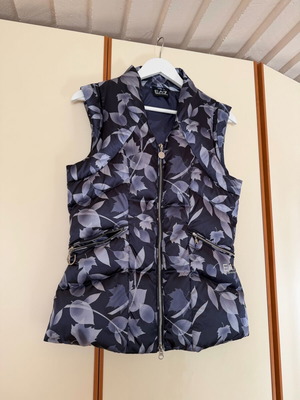 Emporio Armani puffer waistcoat like new, size S, blue