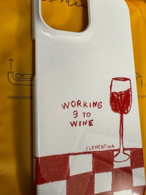 iPhone 15 Case like new with Working 9 to Wine design
