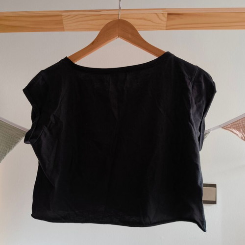Pink Woman Dutchess Collection Crop Top like new, black, size M