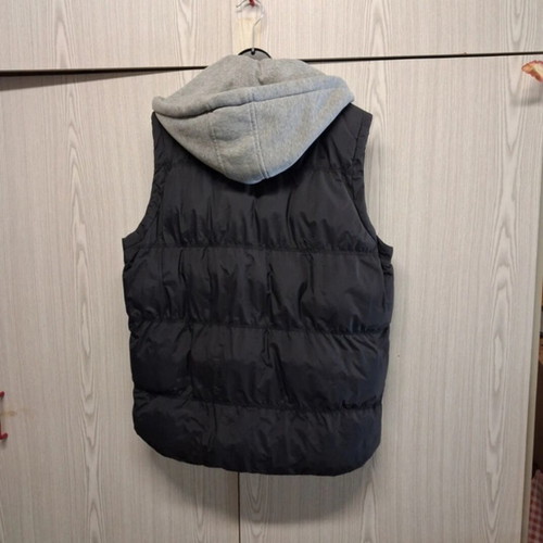 Republic puffer vest used, black, size L