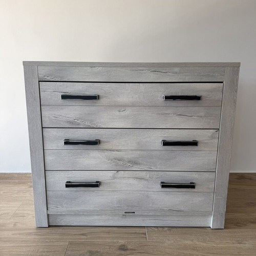 Baby beds set like new with dresser, changing table and shelf