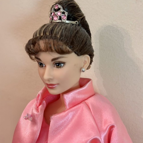 Barbie Audrey Hepburn Pink Princess Fashion doll Mattel 1999