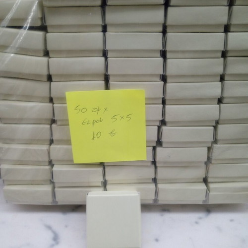 Small off-white packaging boxes pack of 50, 5x5 cm, new