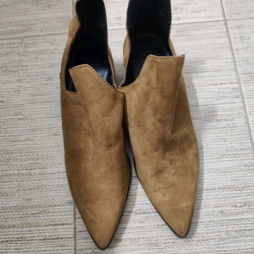 Boots Zara size 39 like new, tan color
