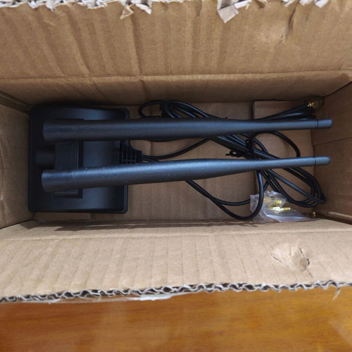 Wi-Fi Dual Band External Antenna new with base and magnetic mount