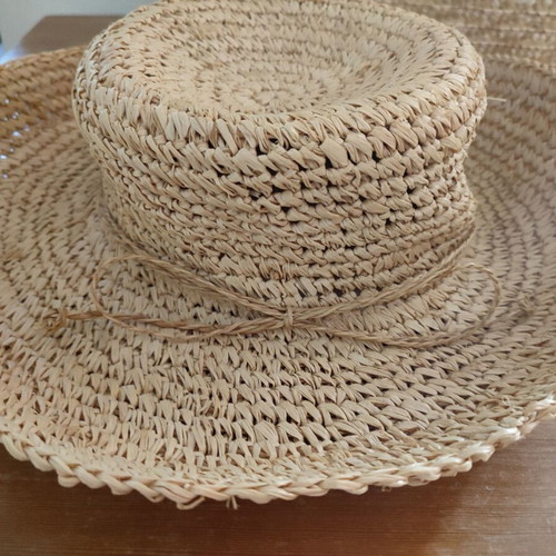 Accessorize straw hat new, one size beige
