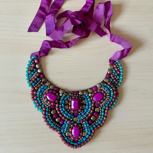 Sfera necklace like new, multicolored
