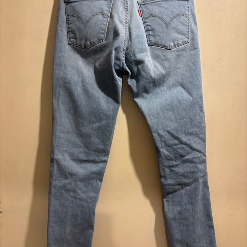 Levi's jeans 710 size 29 like new, medium-low rise, blue
