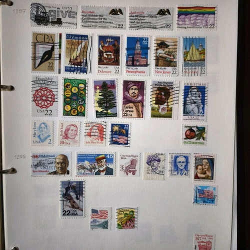 Collectible lot of 40 USA stamps 1987–1988 like new with hinge