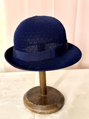 Kangol vintage women's hat made in England, like new, navy blue, size S