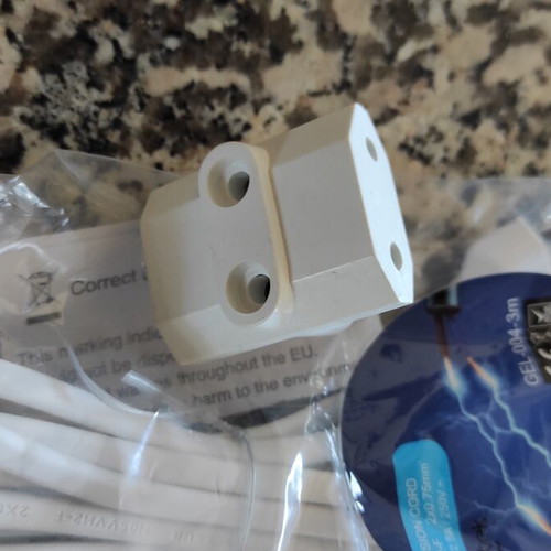 White Bipolar Extension Cord with Cross Adapter 3m
