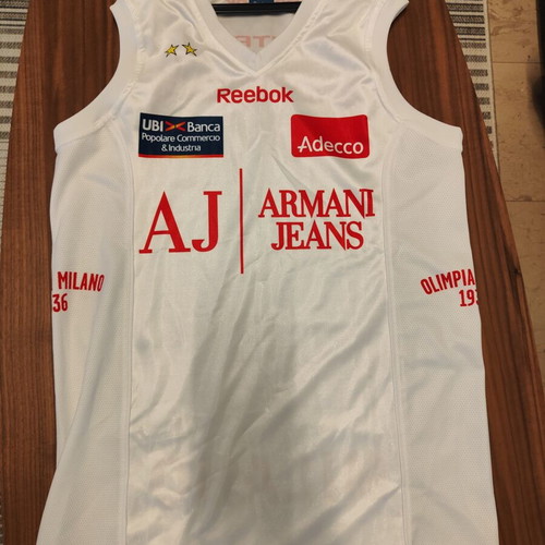 Armani Milano Basketball Jersey like new, authentic, 2010 season, size small
