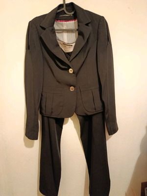 Ysatis women's suit black like new with pants and jacket