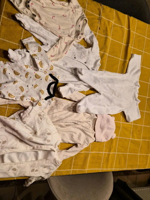 Baby bodysuits like new from zero to 3 months