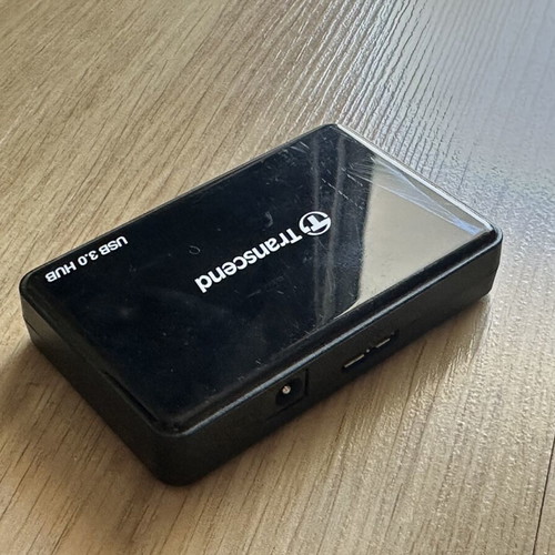 Transcend USB 3.0 hub used with cables
