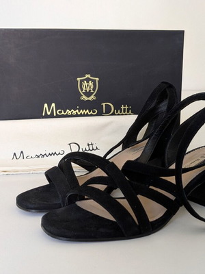 Massimo Dutti black sandals size 37 with block heel like new