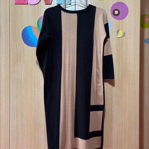 Sarah Lawrence knitted midi dress like new, black and beige