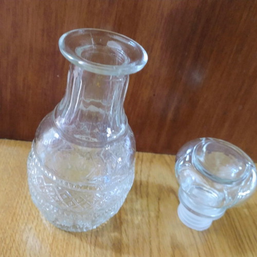 Glass carafe like new, ideal for liqueur and other liquids