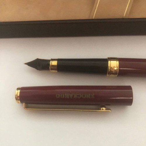 Colibri pen new burgundy with engraved Knockando