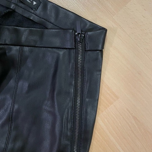 Zara high-waisted leggings like new, black leather texture