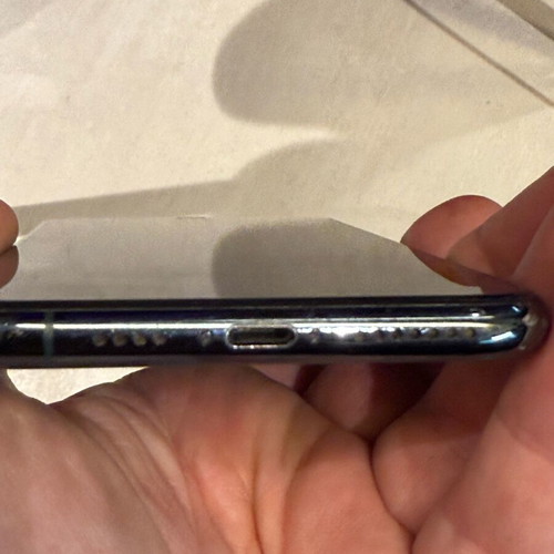 iPhone 11 Pro Max 256GB Mint Green used with Spigen case