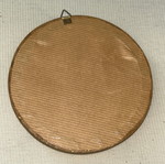 Vintage στρογγυλό κάδρο με κέντημα ζευγαριού 18ου αιώνα, 13 εκ