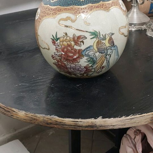 Handmade Satsuma Vase with Authenticity Stamp like new