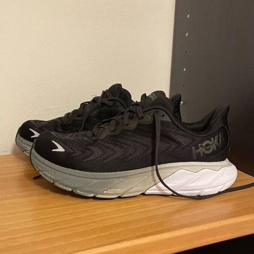 Hoka Arahi 6 Wide running shoes, size 39 1/3, black and white