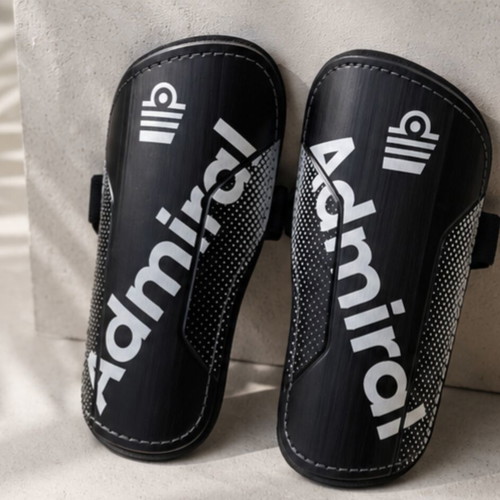 Admiral Shinpads M like new, black