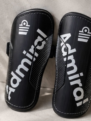Admiral Shinpads M like new, black