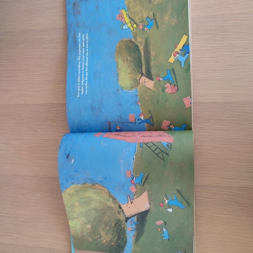 Children's book Ta Dyo Dentra new, friendship theme