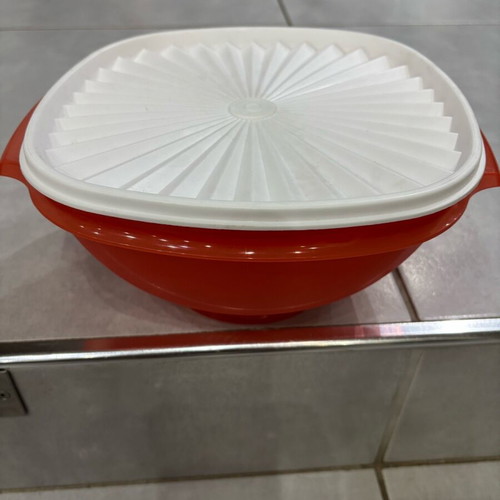 Tupperware vintage bowl 2.2 liters new