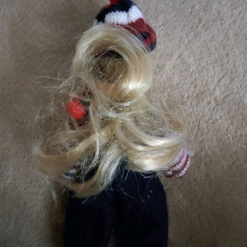 Porcelain doll 15cm like new