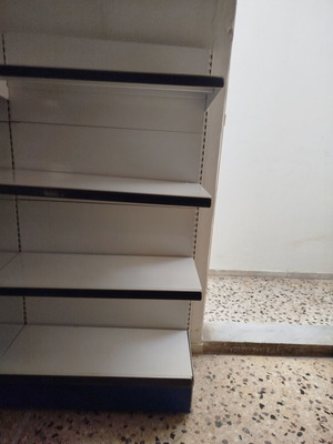 Shelf 4 positions used