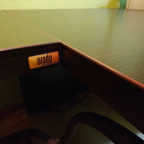 Orado Corner Desk like new, 2-piece modular design
