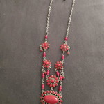 Beaded necklace like new, red