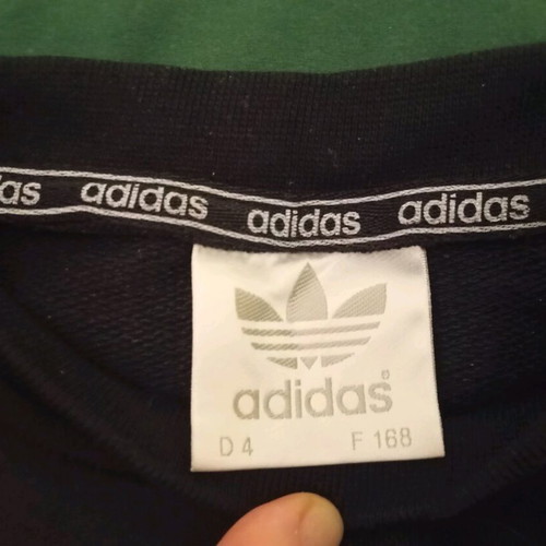 Adidas vintage oversized medium sweatshirt, like new, black