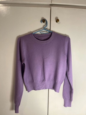 Light purple cropped blouse like new