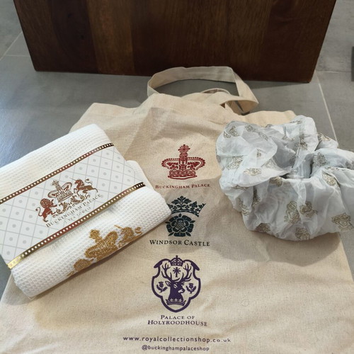 Royal Collection Trust Buckingham Palace memorabilia set
