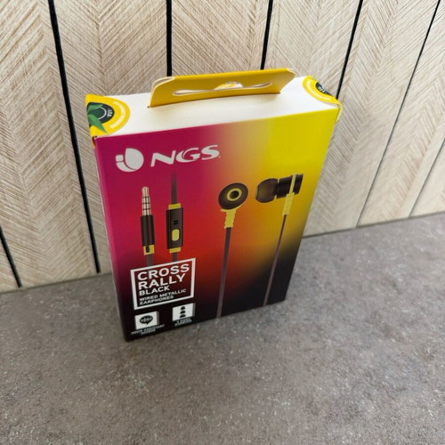 Hands-free Earphones New with 3.5mm Wired Connection