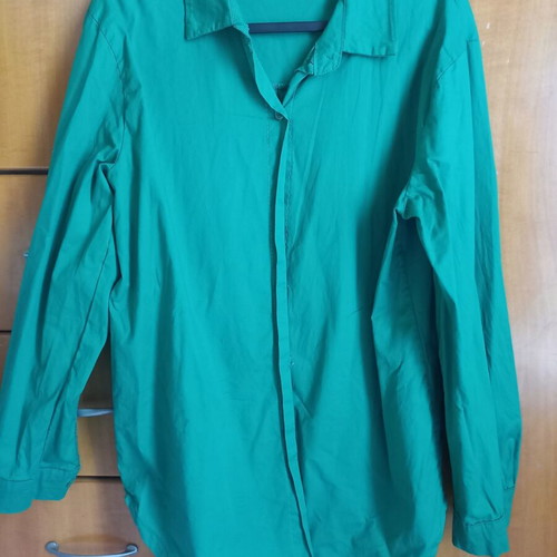 Oversized shirt green like new, one size