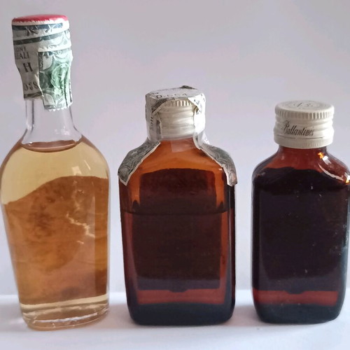 Whisky miniature bottles like new, pack of 3