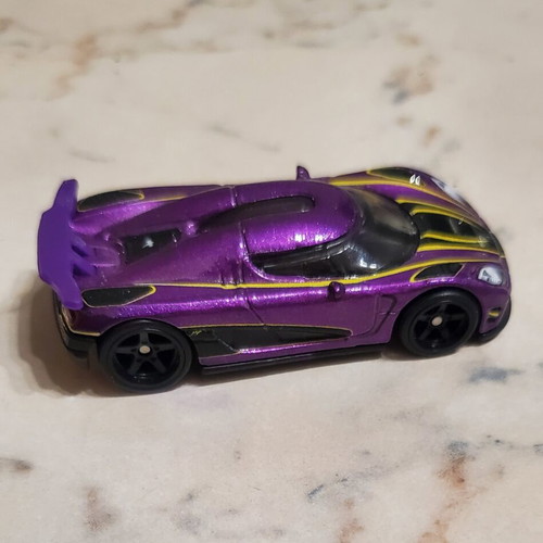 Hot Wheels Premium Koenigsegg Agera new