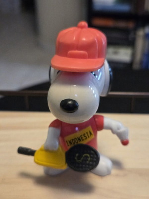 Snoopy Indonesia McDonald's Happy Meal toy 1999 like new