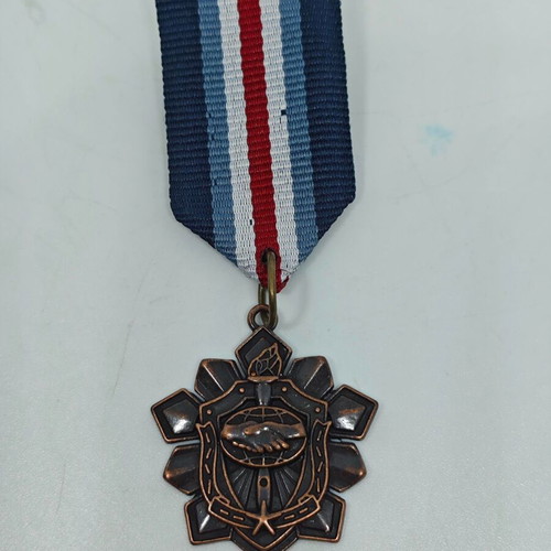 Collectible replica peace and friendship medal like new